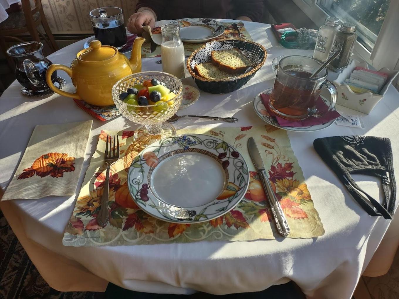Rockwell Falls Inn And Wine Bar Lake Luzerne Екстериор снимка