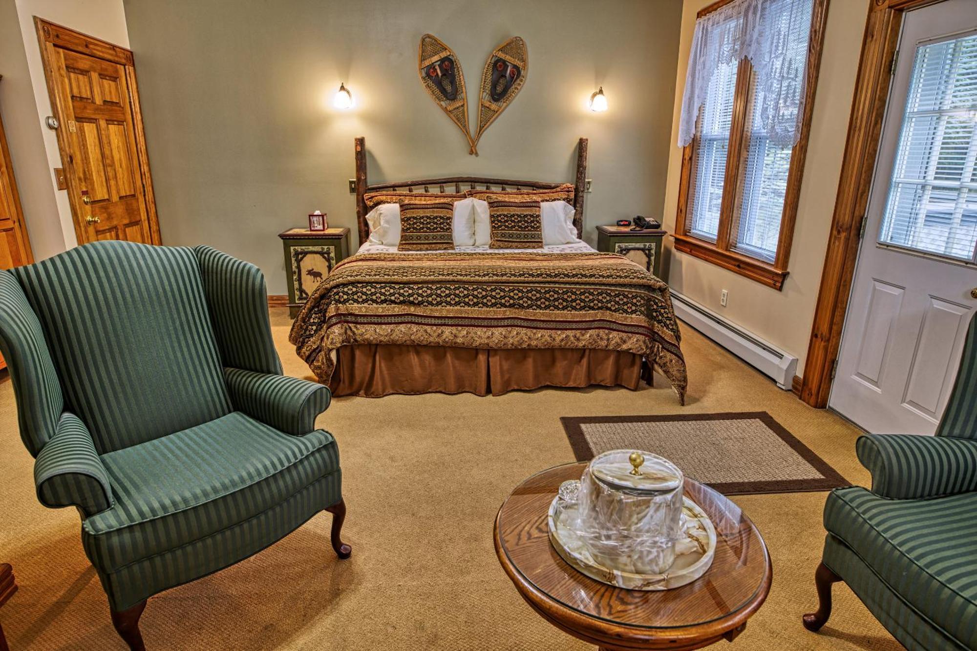 Rockwell Falls Inn And Wine Bar Lake Luzerne Стая снимка