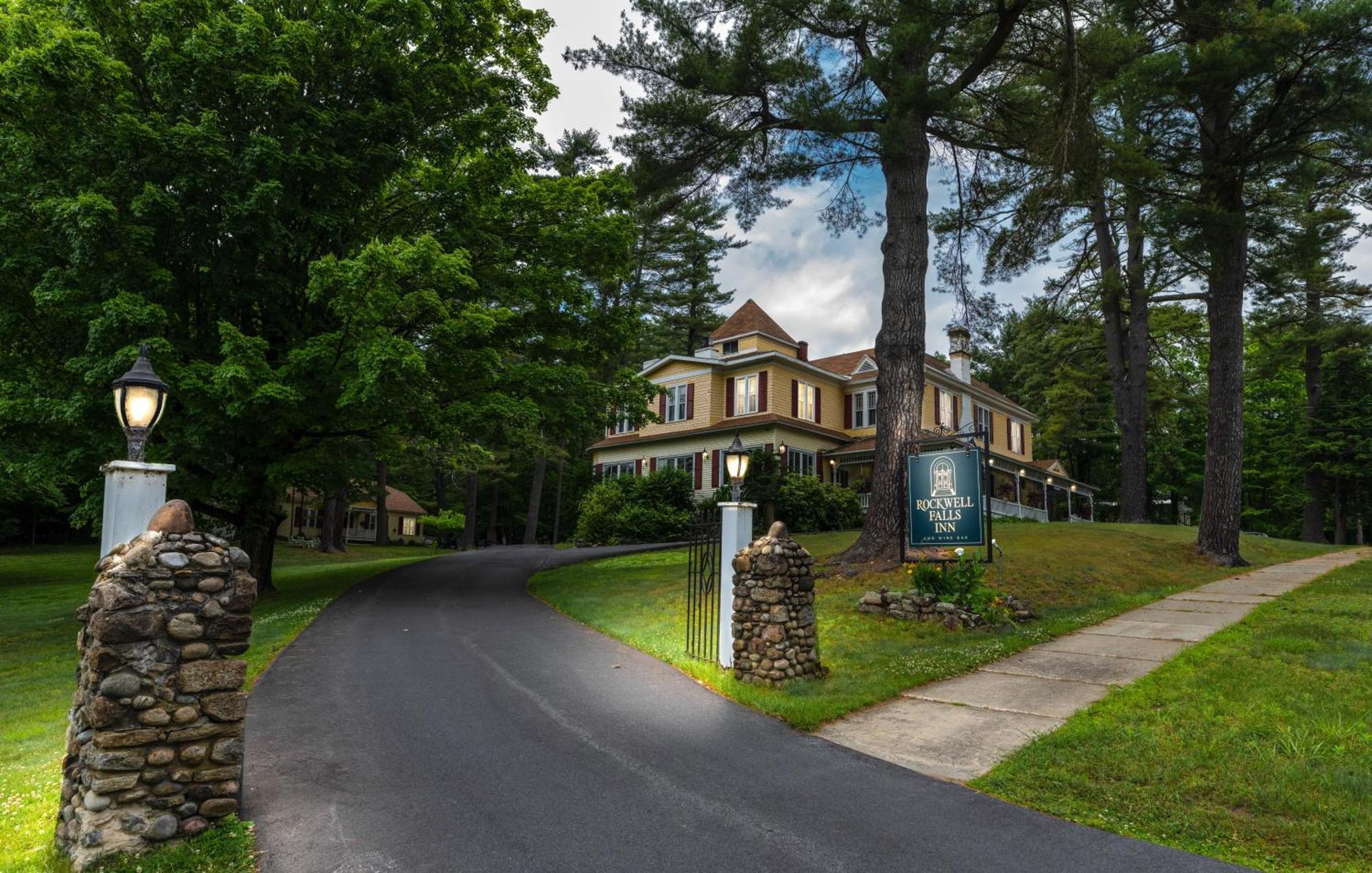 Rockwell Falls Inn And Wine Bar Lake Luzerne Екстериор снимка